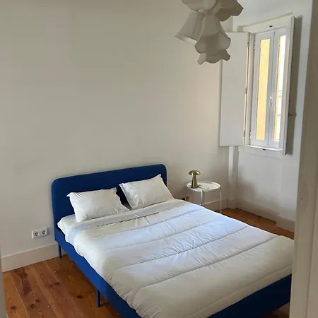 Daire With Terrace 5 Minutes From Marques De Pombal Lisboa