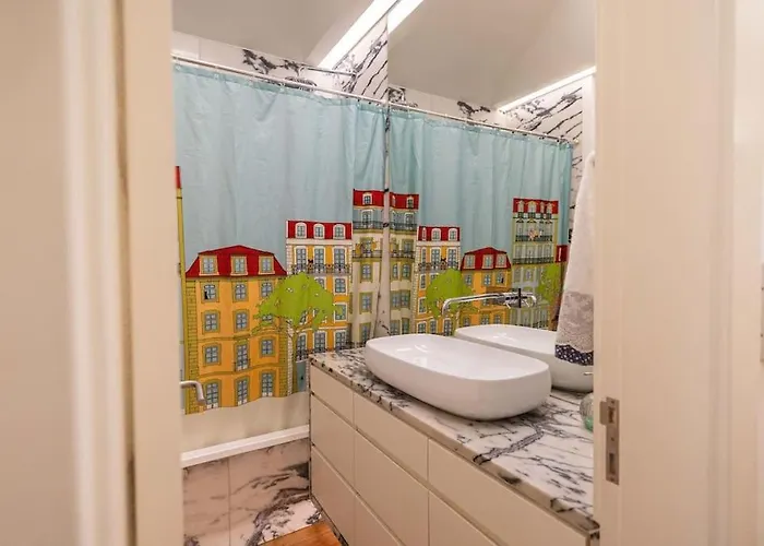 شقة With Terrace 5 Minutes From Marques De Pombal *