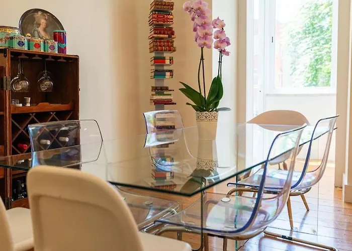 With Terrace 5 Minutes From Marques De Pombal شقة Lisboa