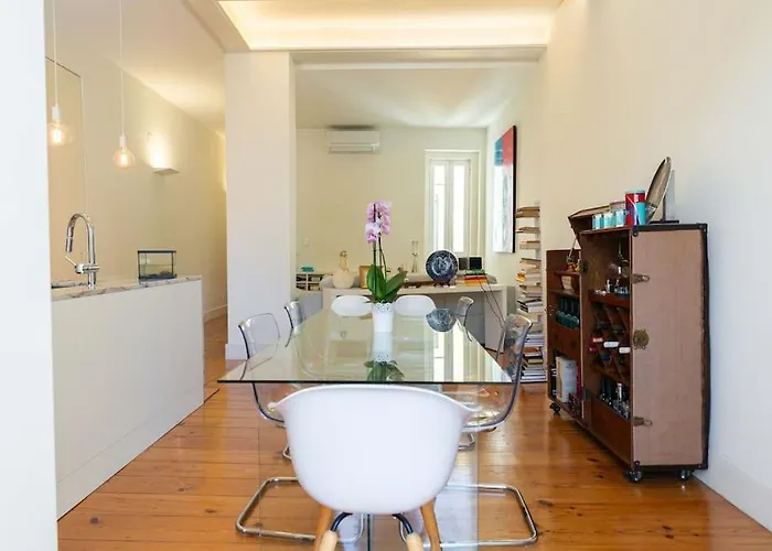 شقة With Terrace 5 Minutes From Marques De Pombal