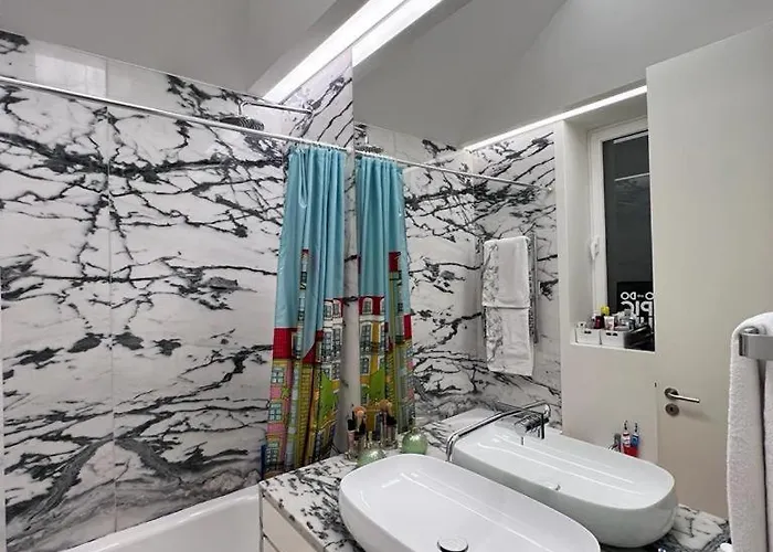 With Terrace 5 Minutes From Marques De Pombal Lisboa