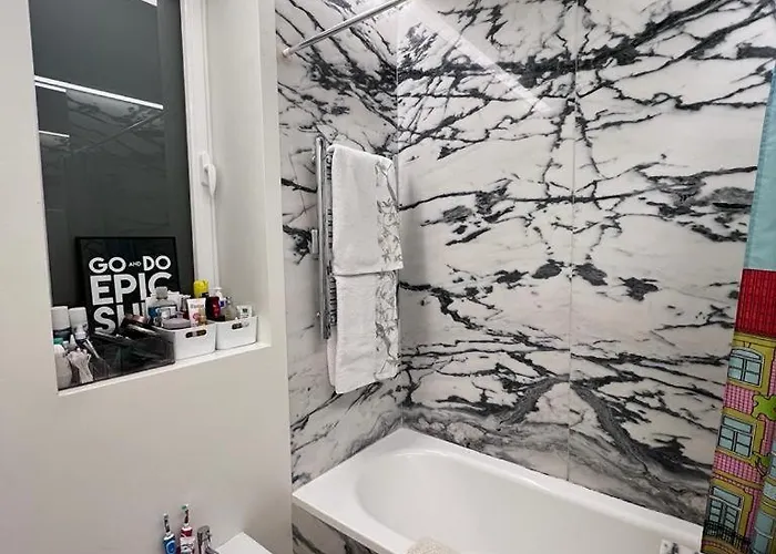 شقة With Terrace 5 Minutes From Marques De Pombal Lisboa